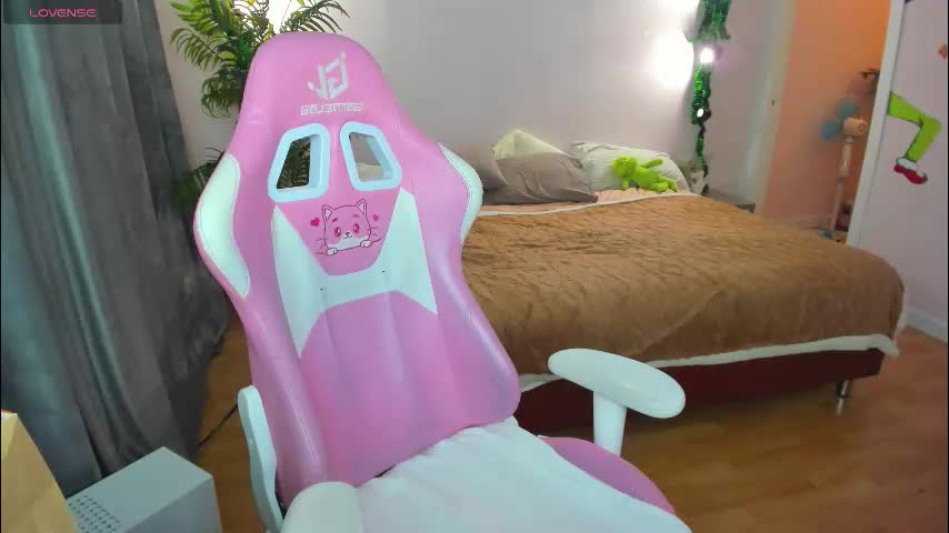 lesya_flin Live Sex January 6, 2026