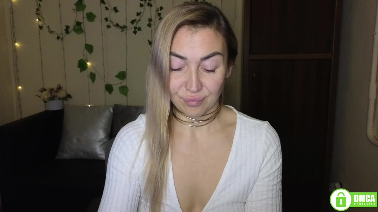 Jullyblondkiss Live Sex January 6, 2026