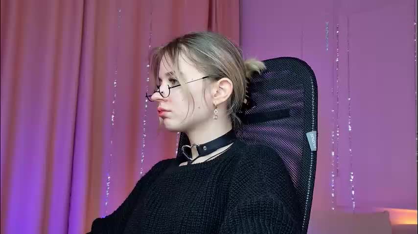 tinadavil Live Sex January 6, 2026