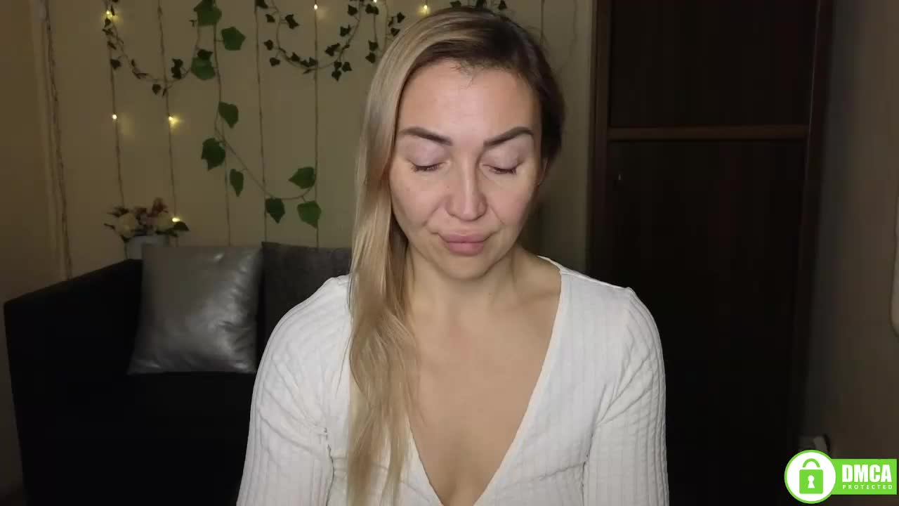 Jullyblondkiss Live Sex January 6, 2026