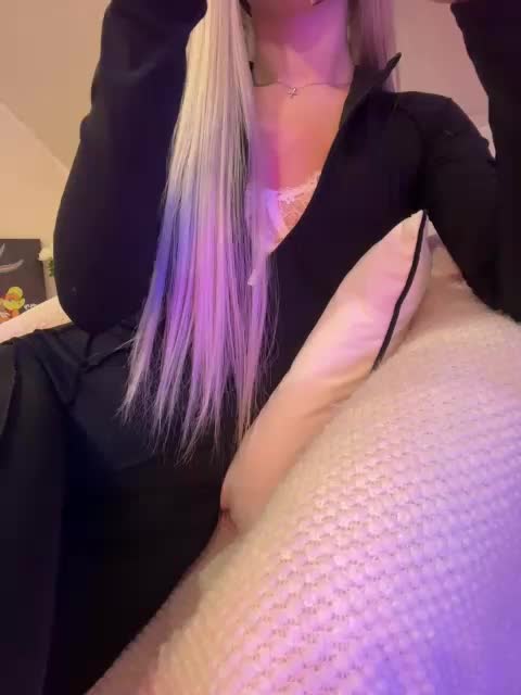 PauLiiine Live Sex January 6, 2026