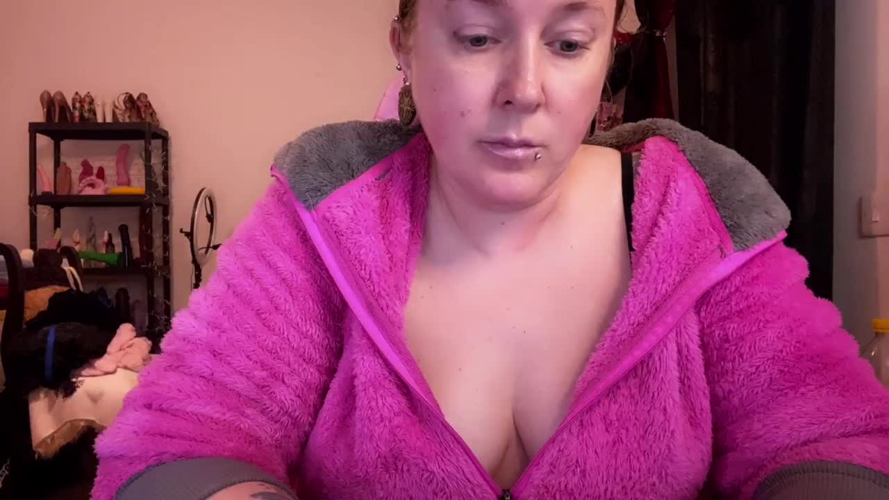 NylonQueen Live Sex January 6, 2026