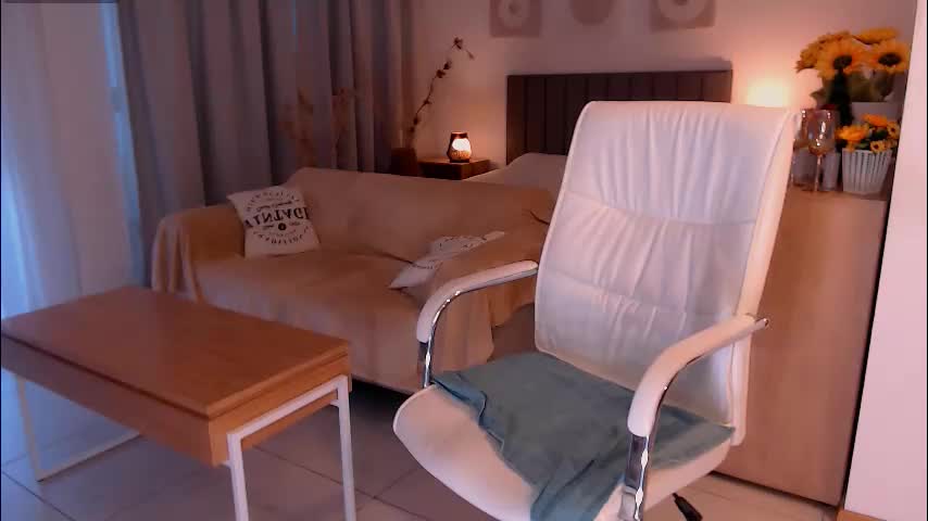 tilly_eliot Live Sex January 7, 2026