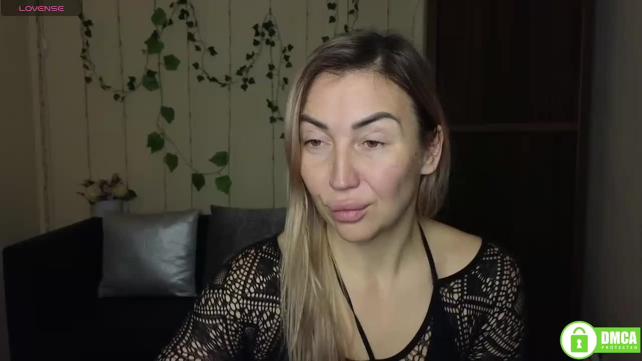 Jullyblondkiss Live Sex January 10, 2026