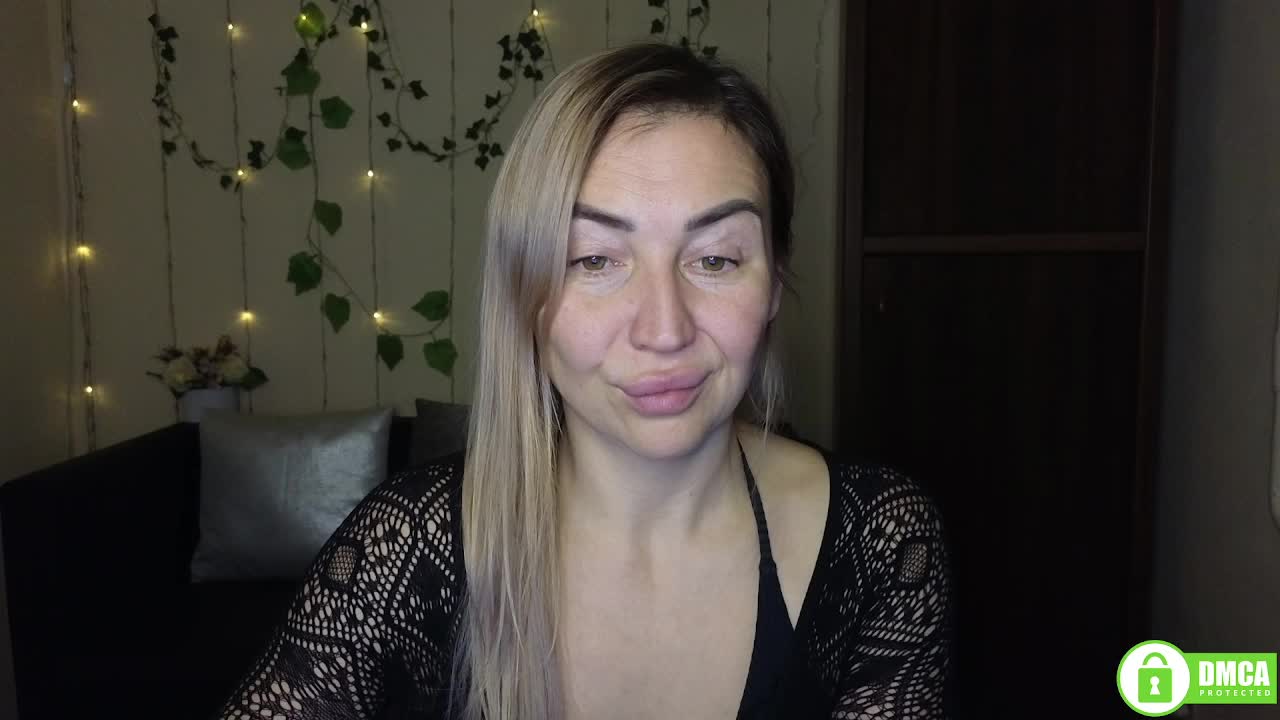 Jullyblondkiss Live Sex January 10, 2026