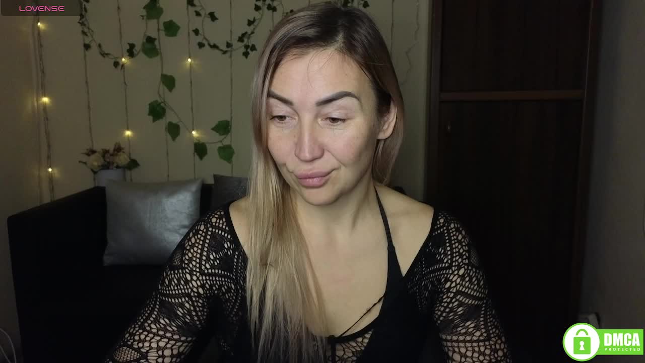 Jullyblondkiss Live Sex January 10, 2026