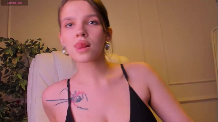 adalyn_glow Live Sex January 10, 2026