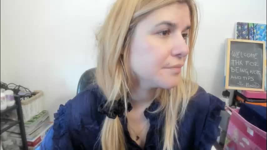 artsyandcraftsy_ Live Sex January 11, 2026