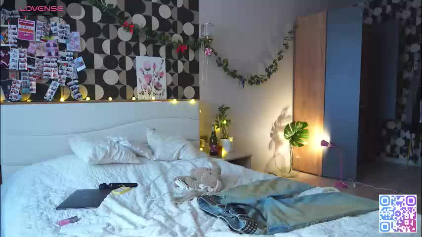 charming_daisy Live Sex January 12, 2026