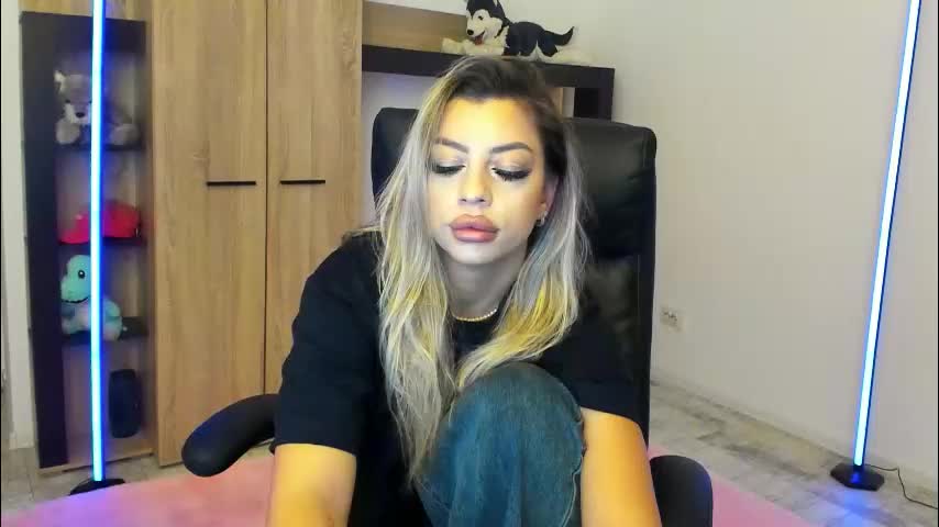 nicole___19 Live Sex January 12, 2026