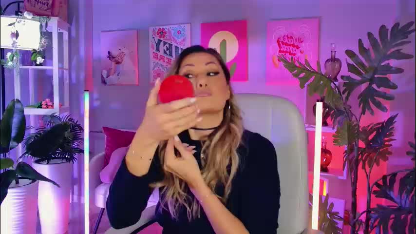 sarahholly Live Sex January 12, 2026