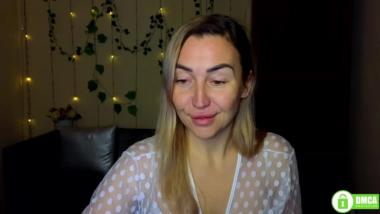 Jullyblondkiss Live Sex January 12, 2026