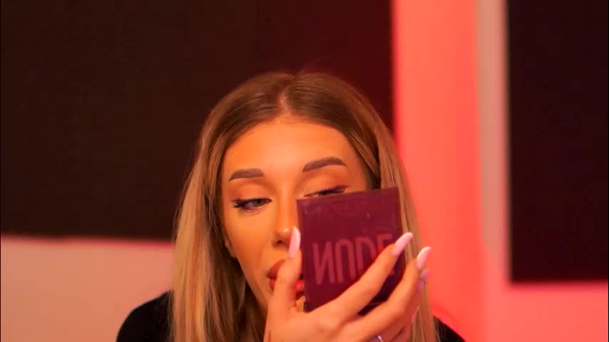 ellieredd Live Sex January 12, 2026