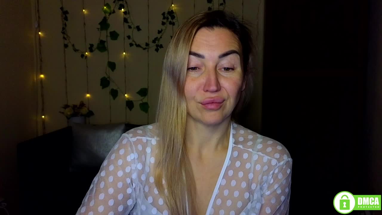Jullyblondkiss Live Sex January 12, 2026