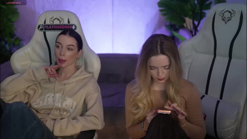 kira0541 Live Sex January 12, 2026