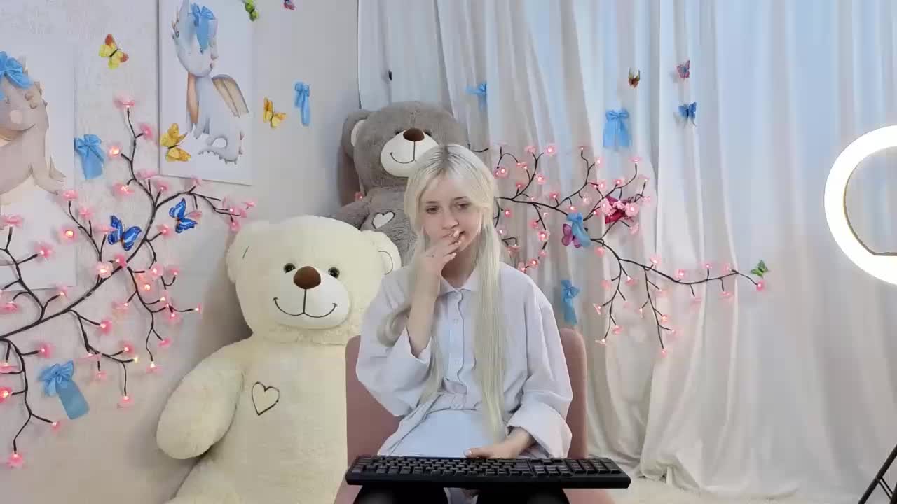ViollaDream Live Sex January 13, 2026