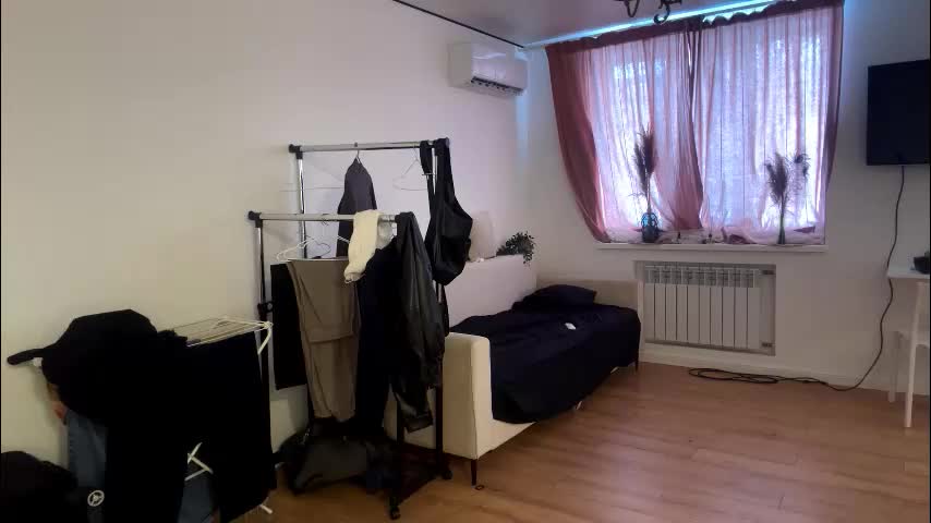 viviennebreihan Live Sex January 13, 2026