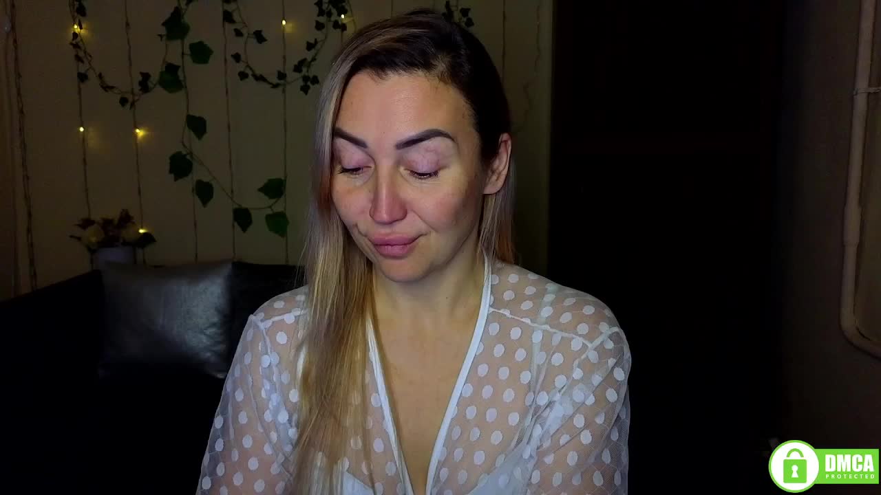 Jullyblondkiss Live Sex January 13, 2026