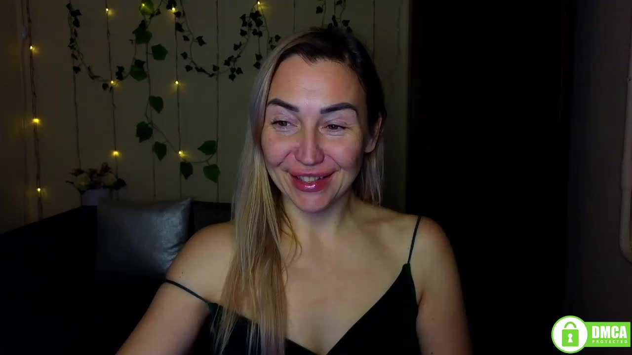 Jullyblondkiss Live Sex January 13, 2026