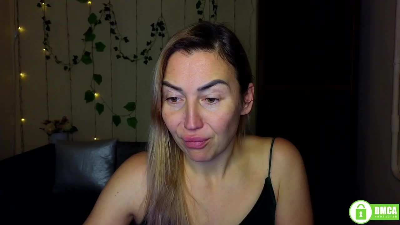 Jullyblondkiss Live Sex January 13, 2026
