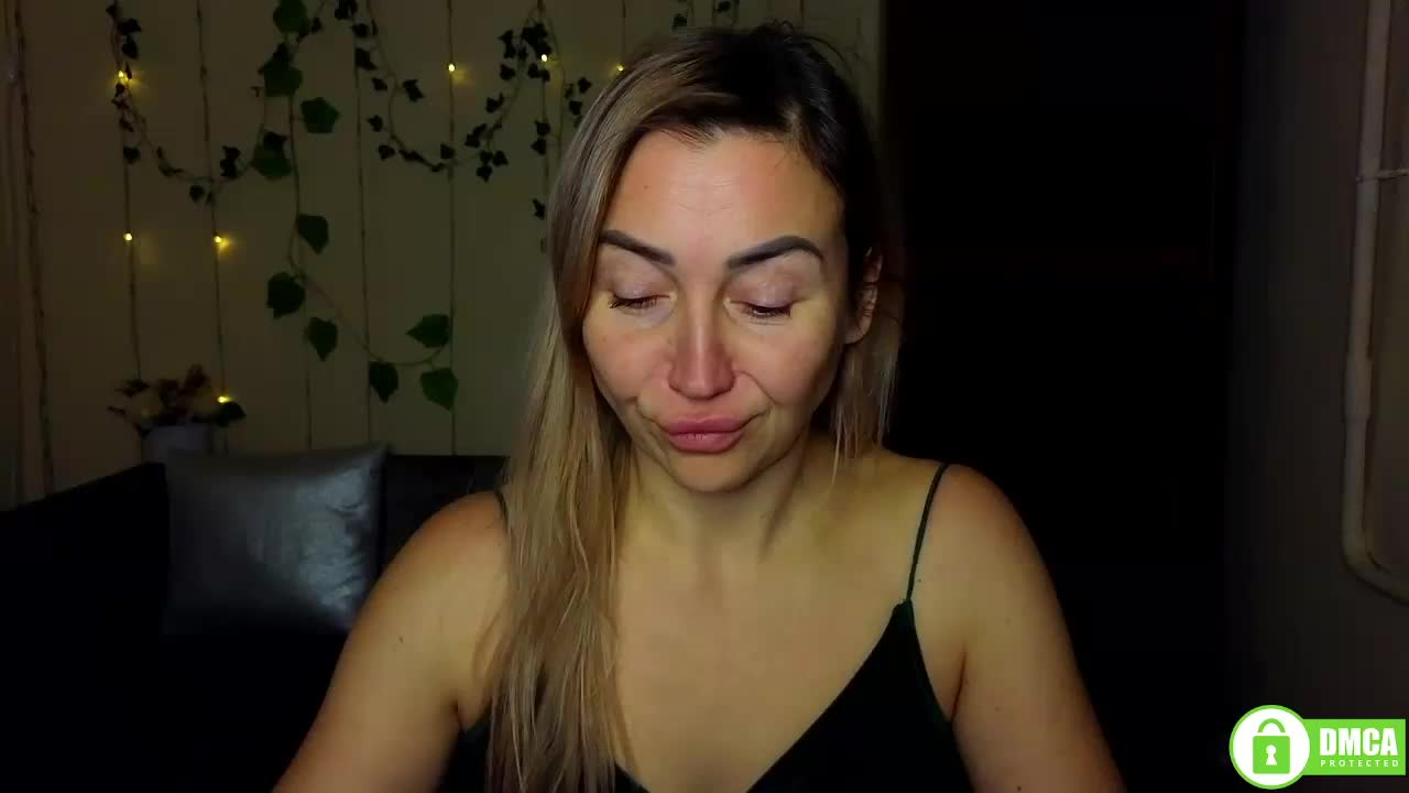 Jullyblondkiss Live Sex January 13, 2026