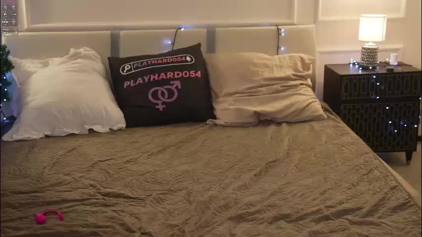 kira0541 Live Sex January 13, 2026