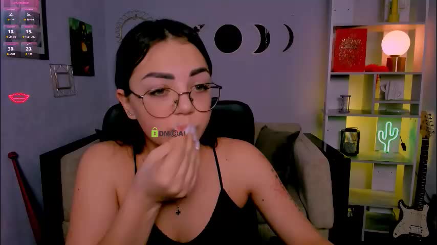 kiki_swan Live Sex January 14, 2026