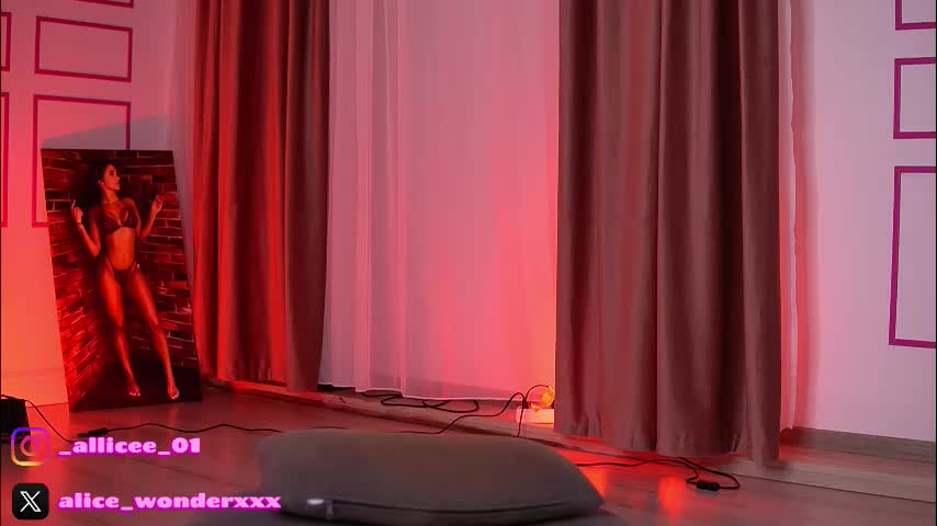 vanessasimon Live Sex January 15, 2026