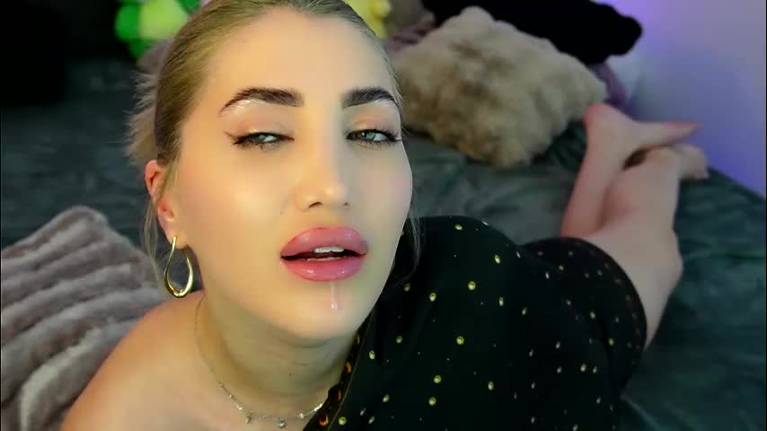 tweety_twist Live Sex January 15, 2026