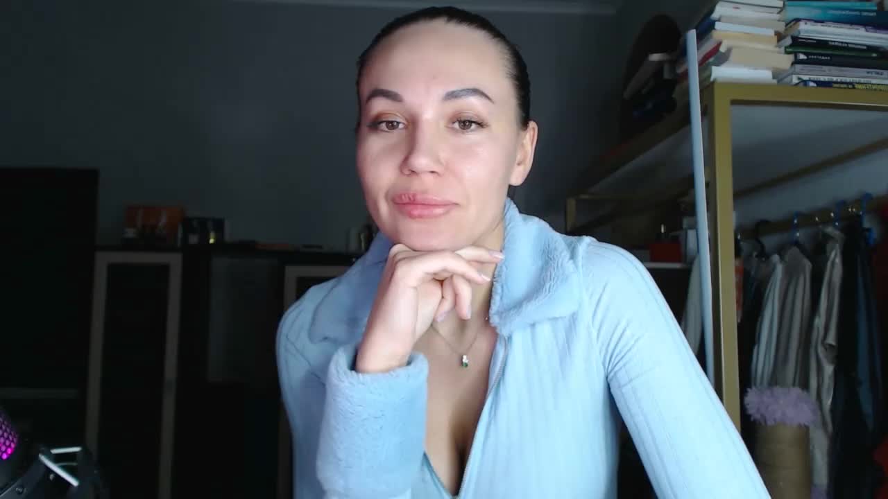 QWEENII Live Sex January 16, 2026