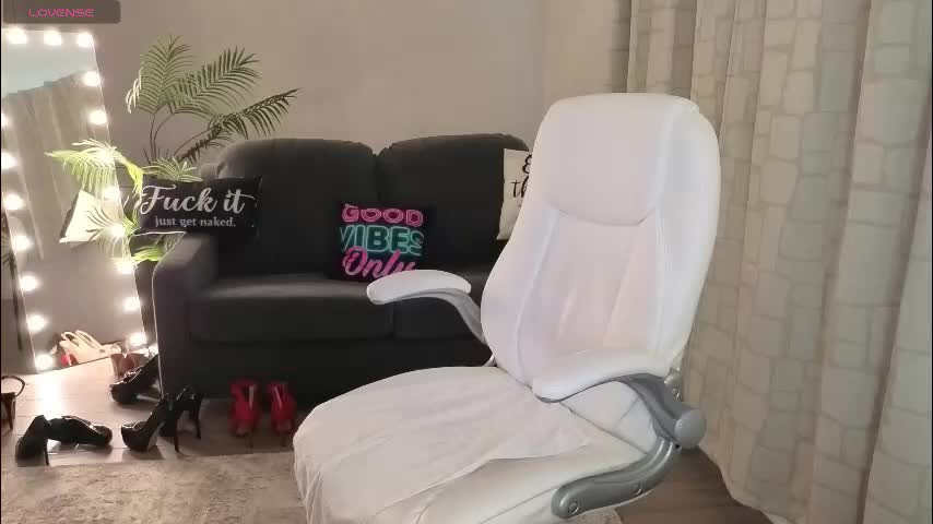 martha_mayer Live Sex January 16, 2026