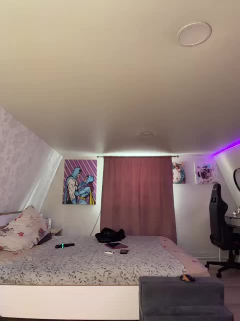 -MaybeBaby- Live Sex January 16, 2026