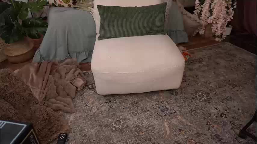 juliette_garden Live Sex January 16, 2026