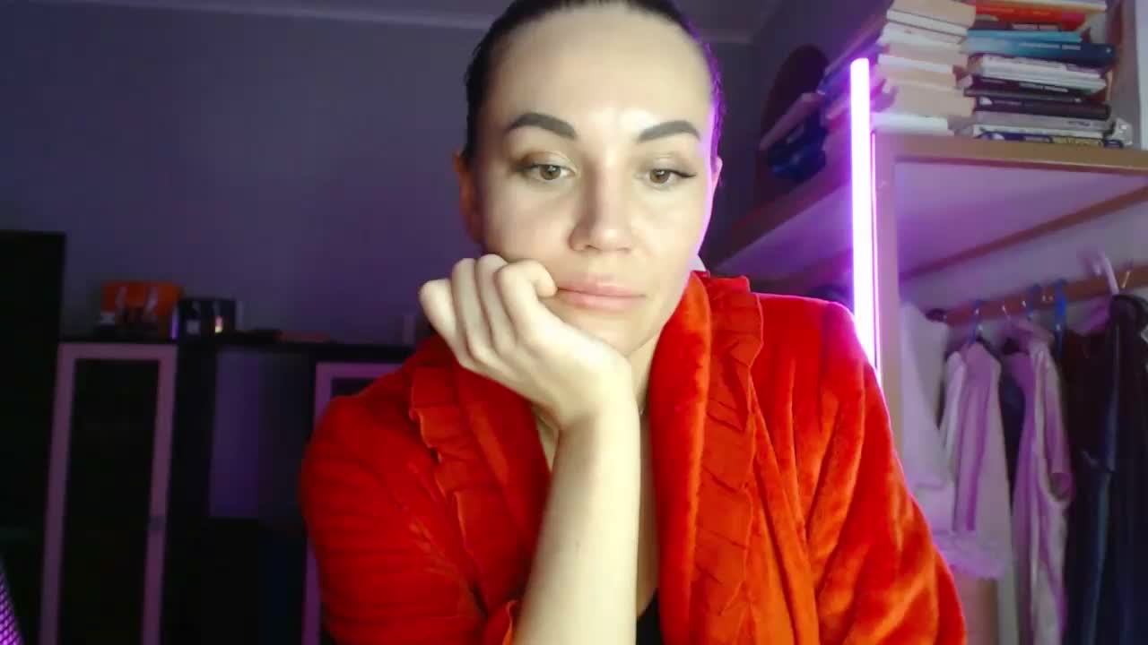 QWEENII Live Sex January 17, 2026