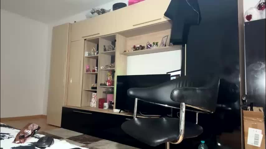 squirt_bunny77 Live Sex January 17, 2026