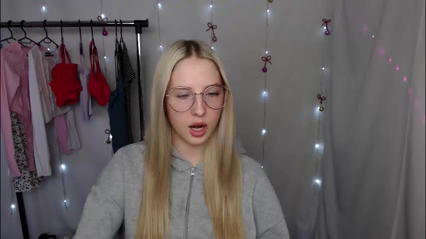 sweet_amelia03 Live Sex January 17, 2026