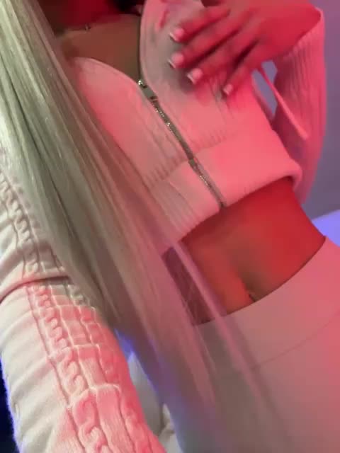 PauLiiine Live Sex January 17, 2026