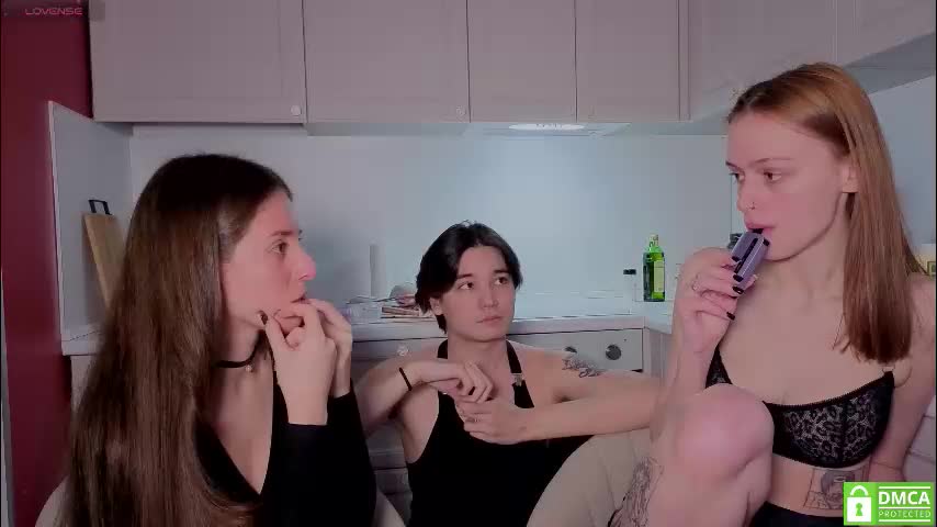 ihavepaws33 Live Sex January 18, 2026