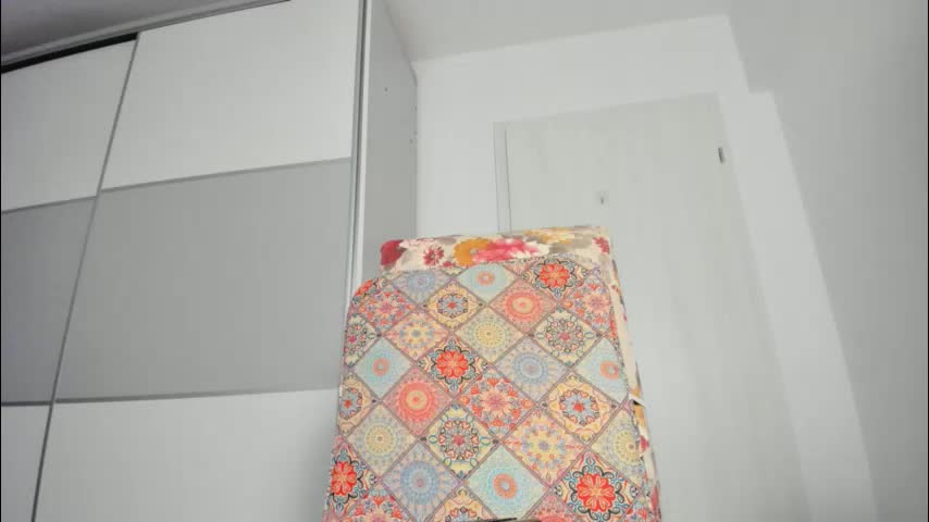 snow_flakee Live Sex January 18, 2026