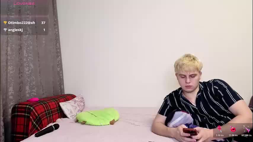 emily_and_ilumi Live Sex January 18, 2026