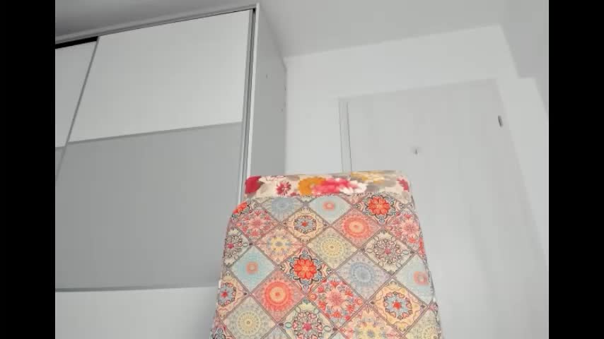 snow_flakee Live Sex January 18, 2026