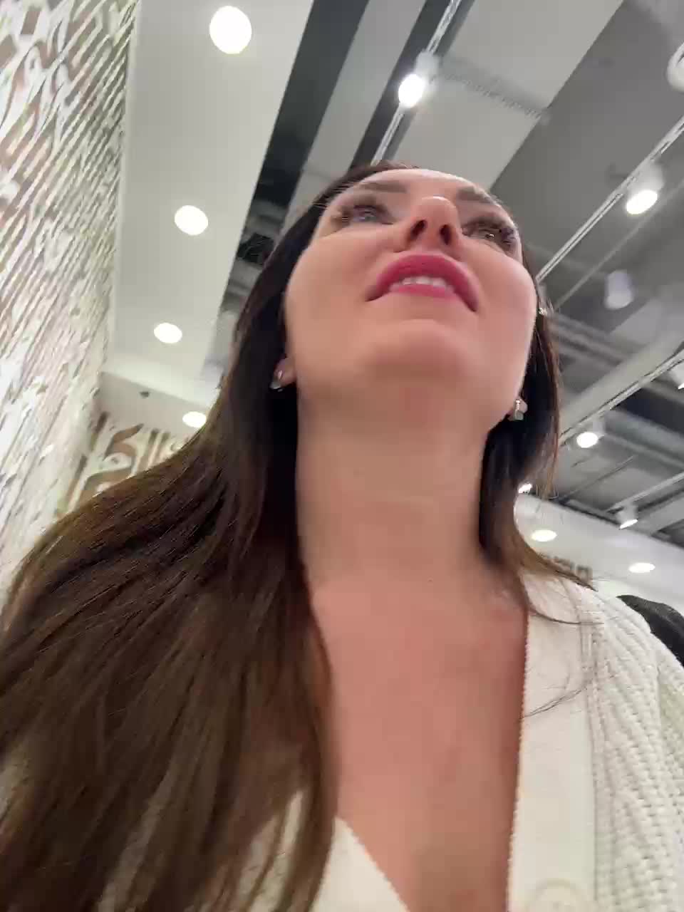 DIVORA Live Sex January 18, 2026