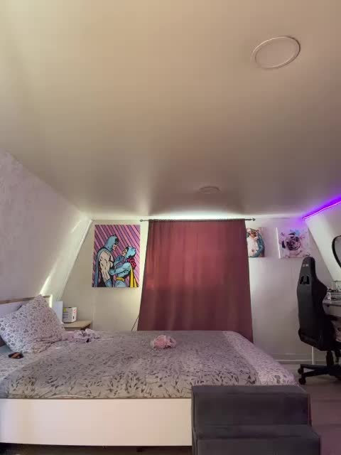 -MaybeBaby- Live Sex January 18, 2026