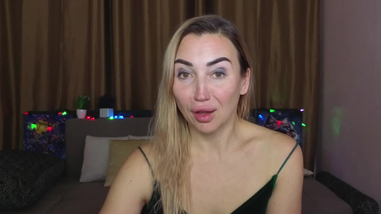 Jullyblondkiss Live Sex January 18, 2026