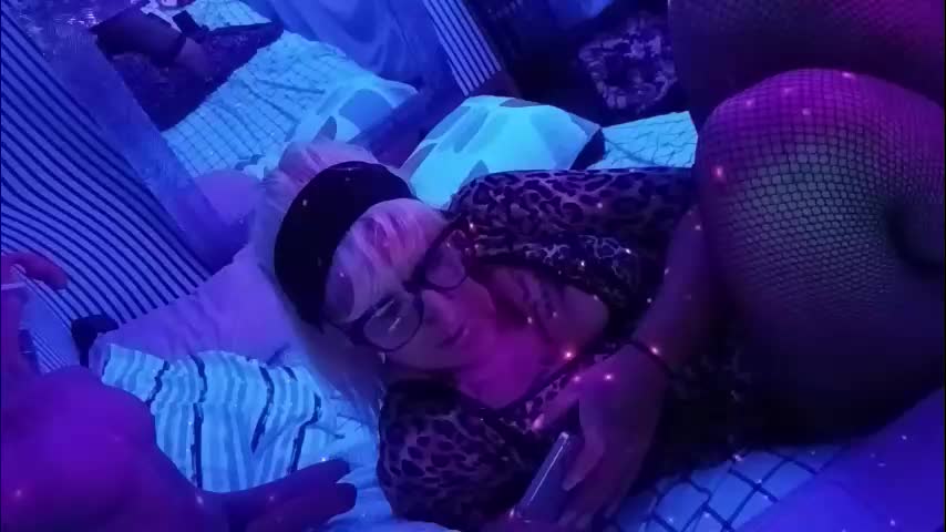 kikilovespartylights Live Sex January 19, 2026