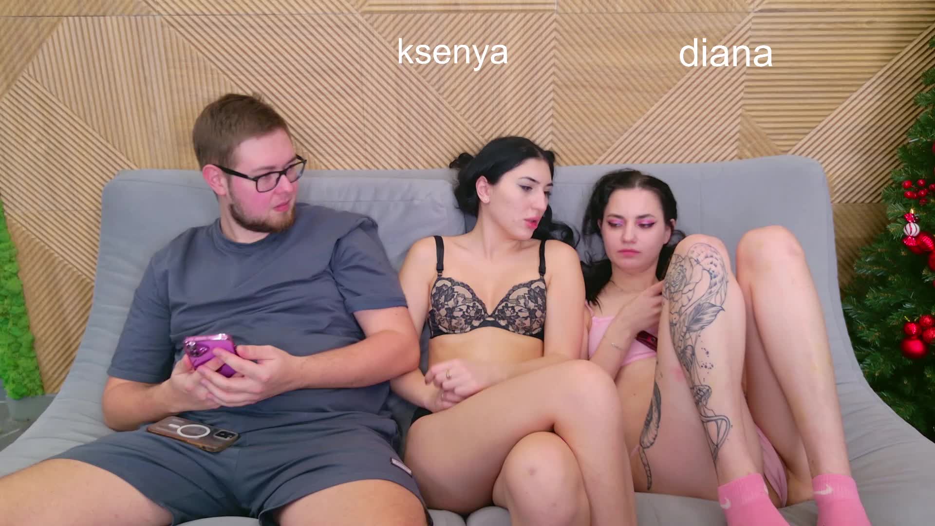 WebcamSlut Live Sex January 19, 2026