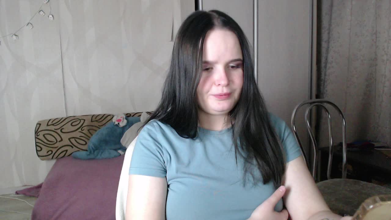 Lizzi-Peach Live Sex January 19, 2026