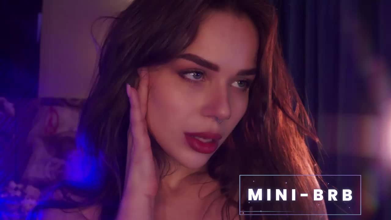 MiniNika Live Sex January 19, 2026
