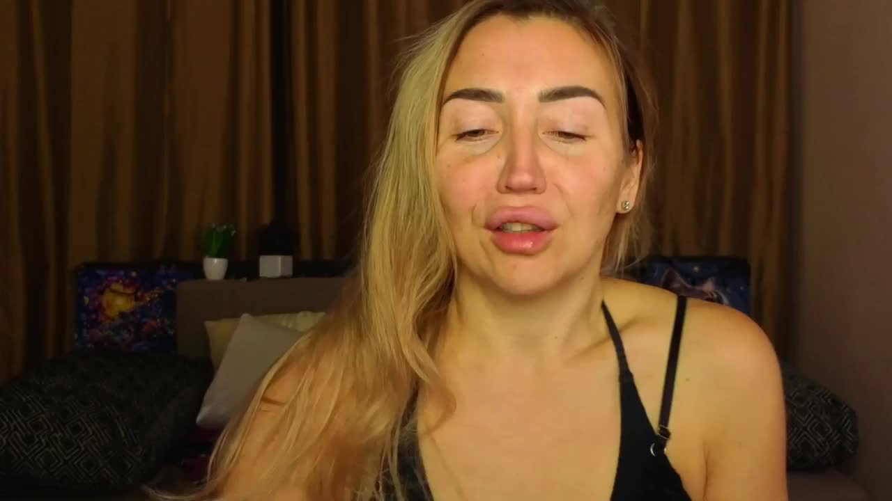 Jullyblondkiss Live Sex January 20, 2026