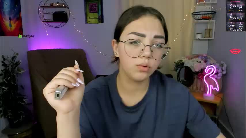 kiki_swan Live Sex January 20, 2026